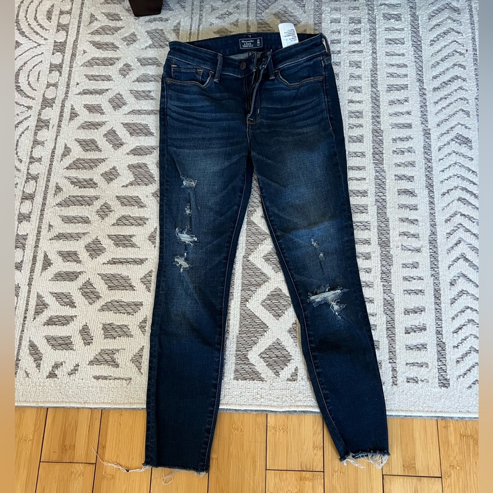 Abercrombie and Fitch Harper Ankle Jeans in Size 00 Short